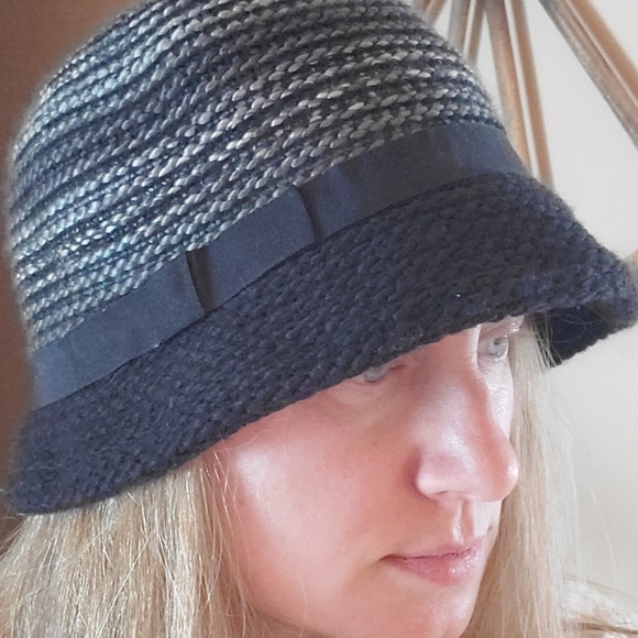 Hat💗 - Picture 3 of 4